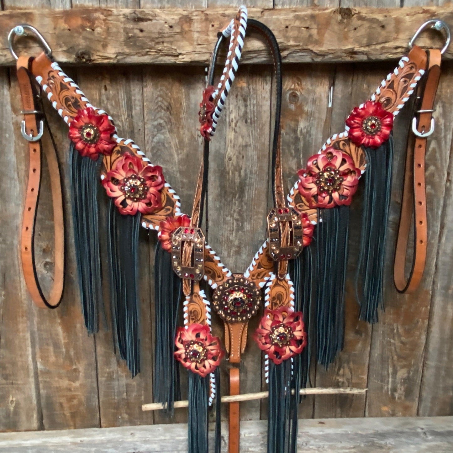 Light Oil Whipstitch Black and Red One Ear & Breastcollar Tack Set #OEBC460