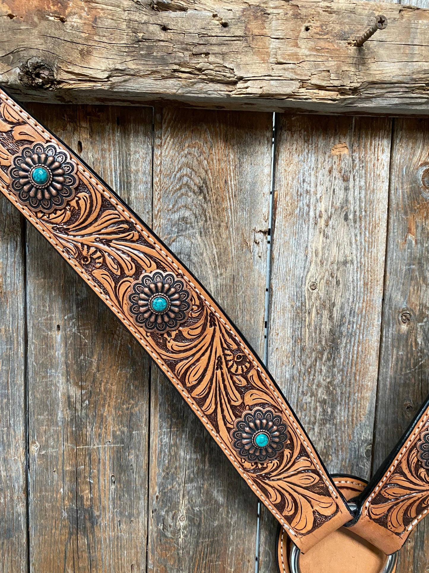 Light Oil Buckaroo Roper Flower Turquoise One Ear & Breastcollar Tack Set #OEBC459