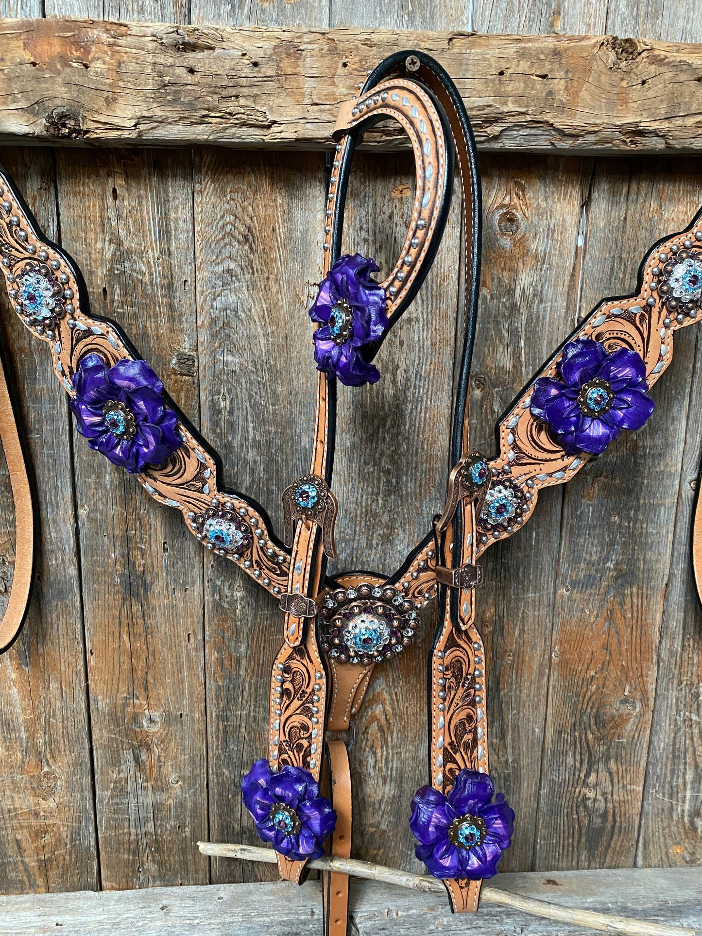 Light Oil Silver Dot Purple and Aqua One Ear & Breastcollar Tack Set #OEBC434