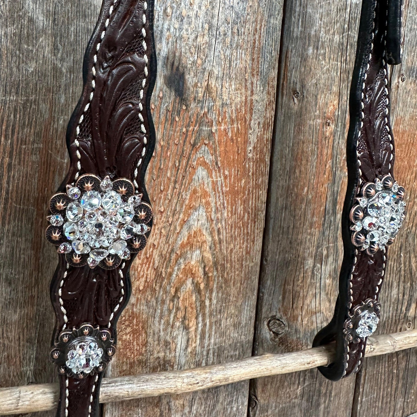 Dark Oil Floral Clear One Ear/ Breastcollar Tack Set #OEBC517
