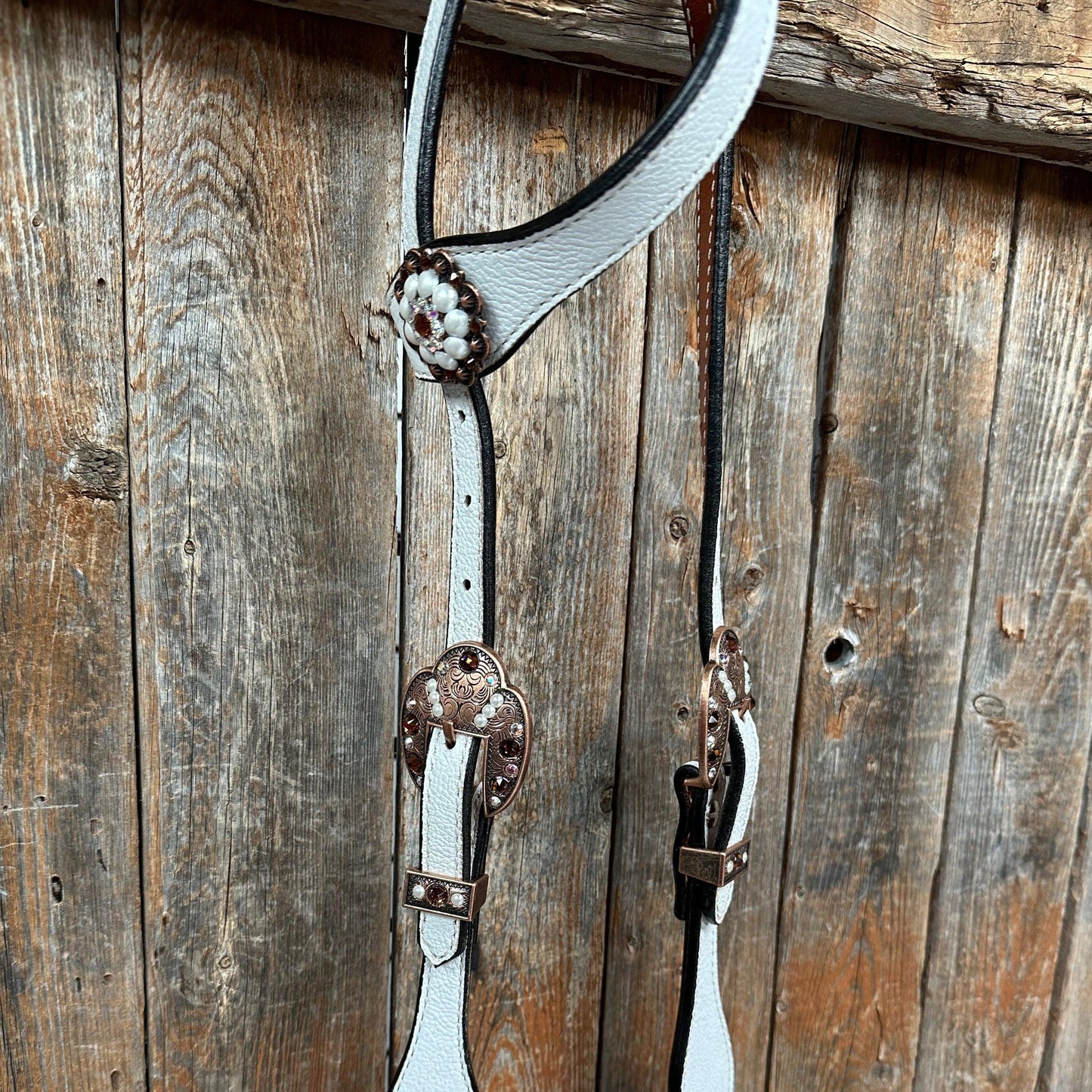 White Pearl One Ear/ Breastcollar Tack Set #OEBC520