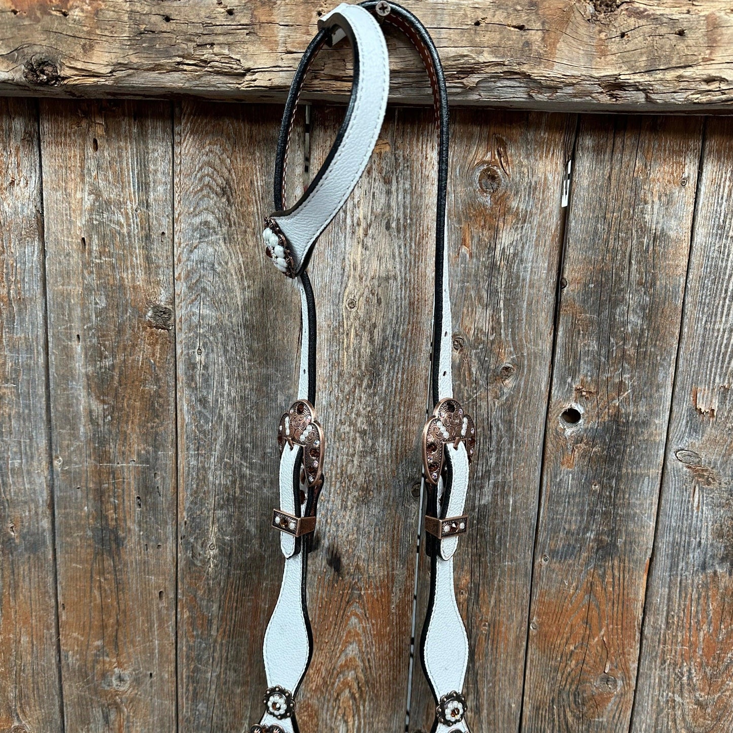 White Pearl One Ear/ Breastcollar Tack Set #OEBC520