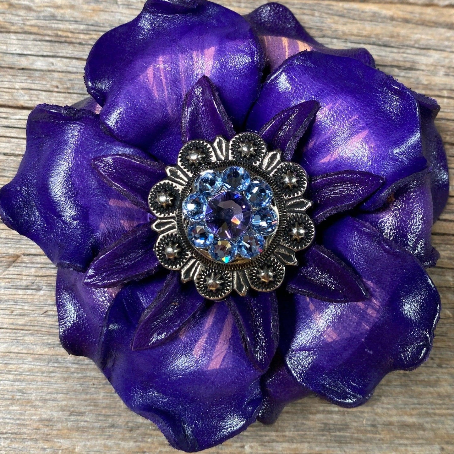 Purple Gardenia Flower With Antique Silver Lilac & Light Sapphire 1" Concho