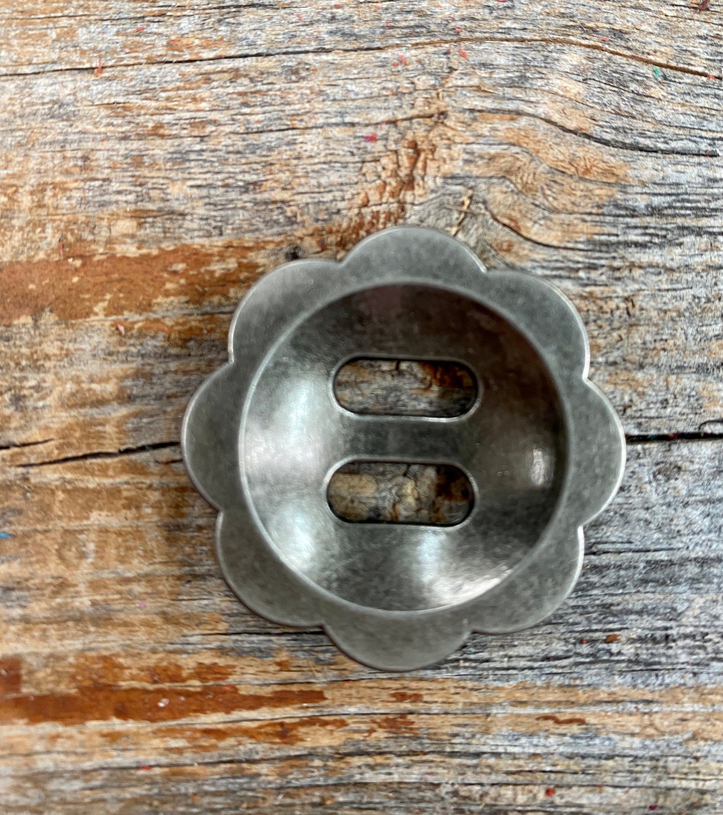 Antique Silver Scalloped Slotted Concho 1.5" W165AL