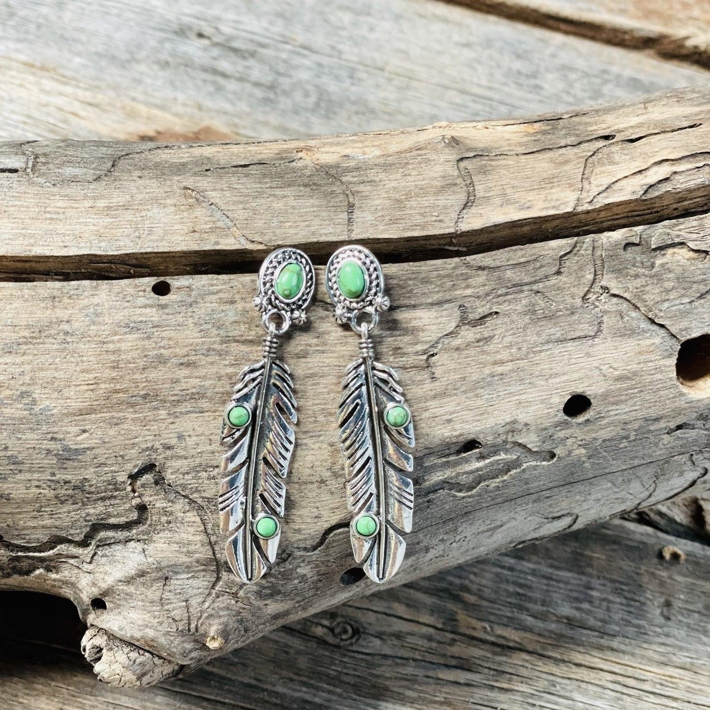 Green Feather Dangle Silver Fashion Earrings WA182