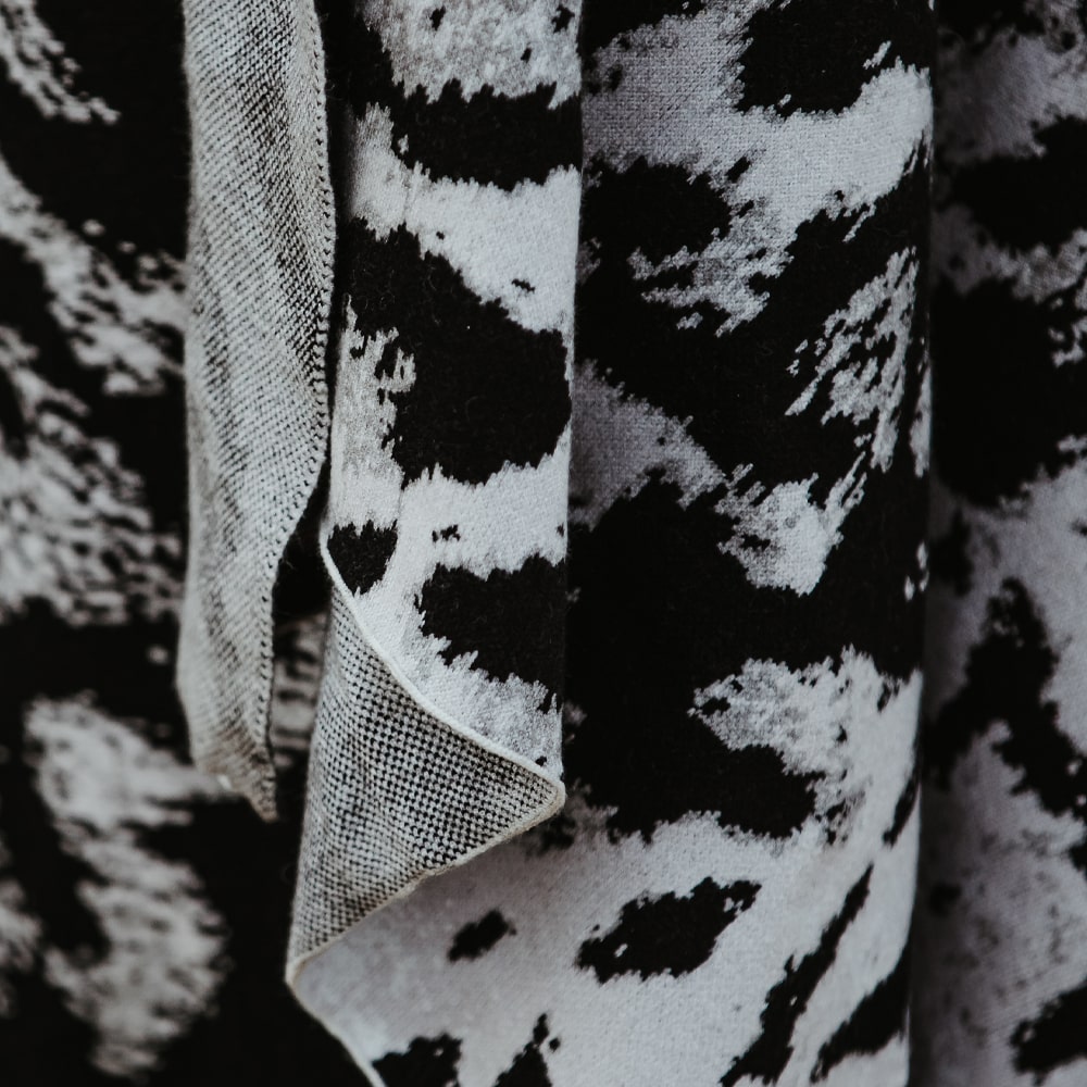 Silver Bengal Cat Knitted Woven Throw Blanket