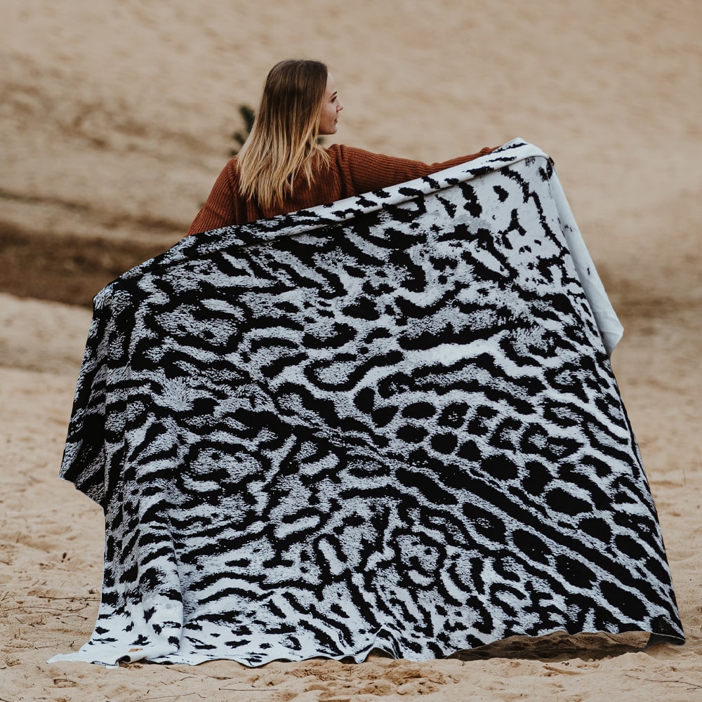 Silver Bengal Cat Knitted Woven Throw Blanket