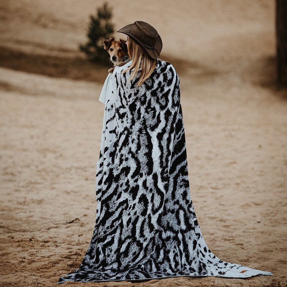Silver Bengal Cat Knitted Woven Throw Blanket