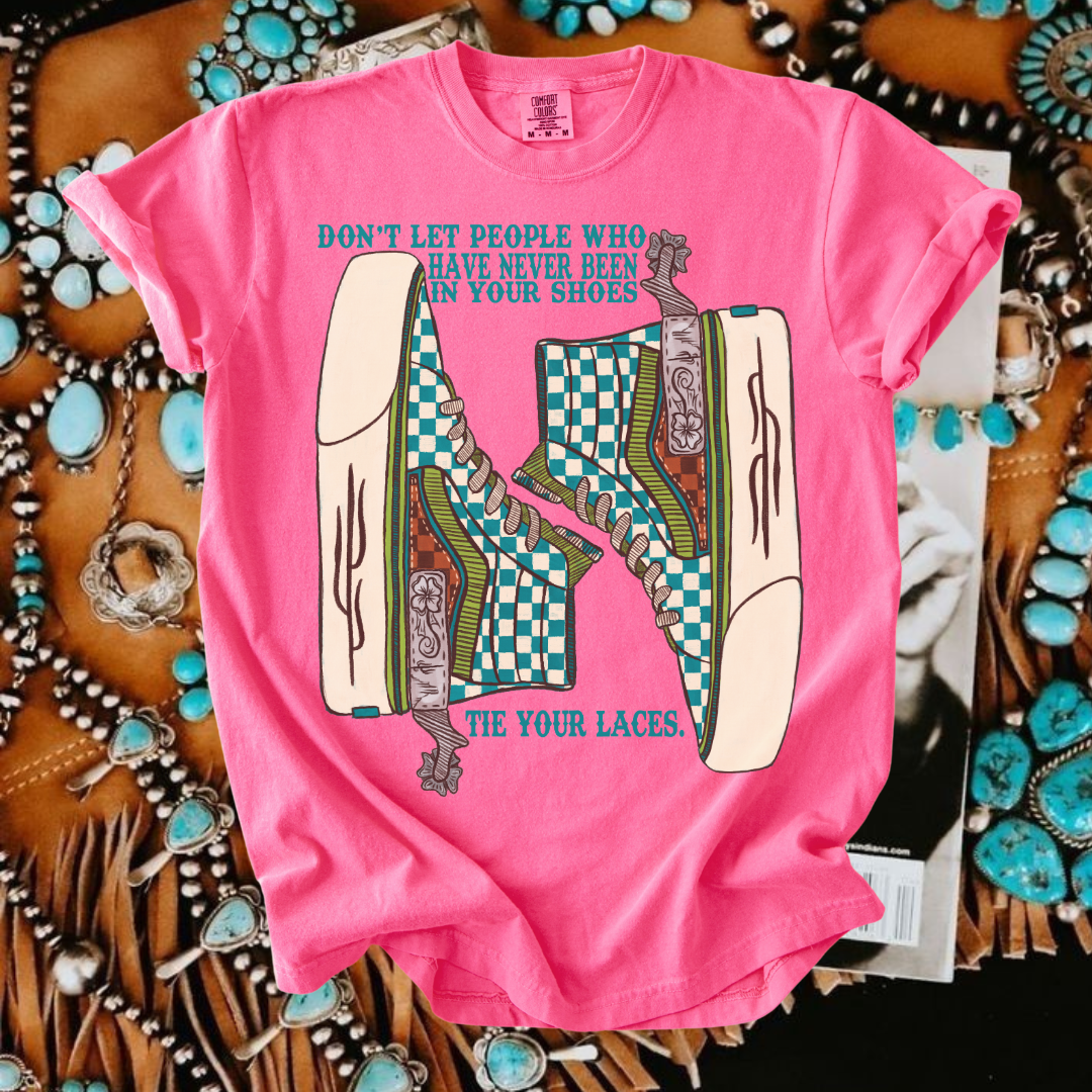 TIE YOUR LACES TEE