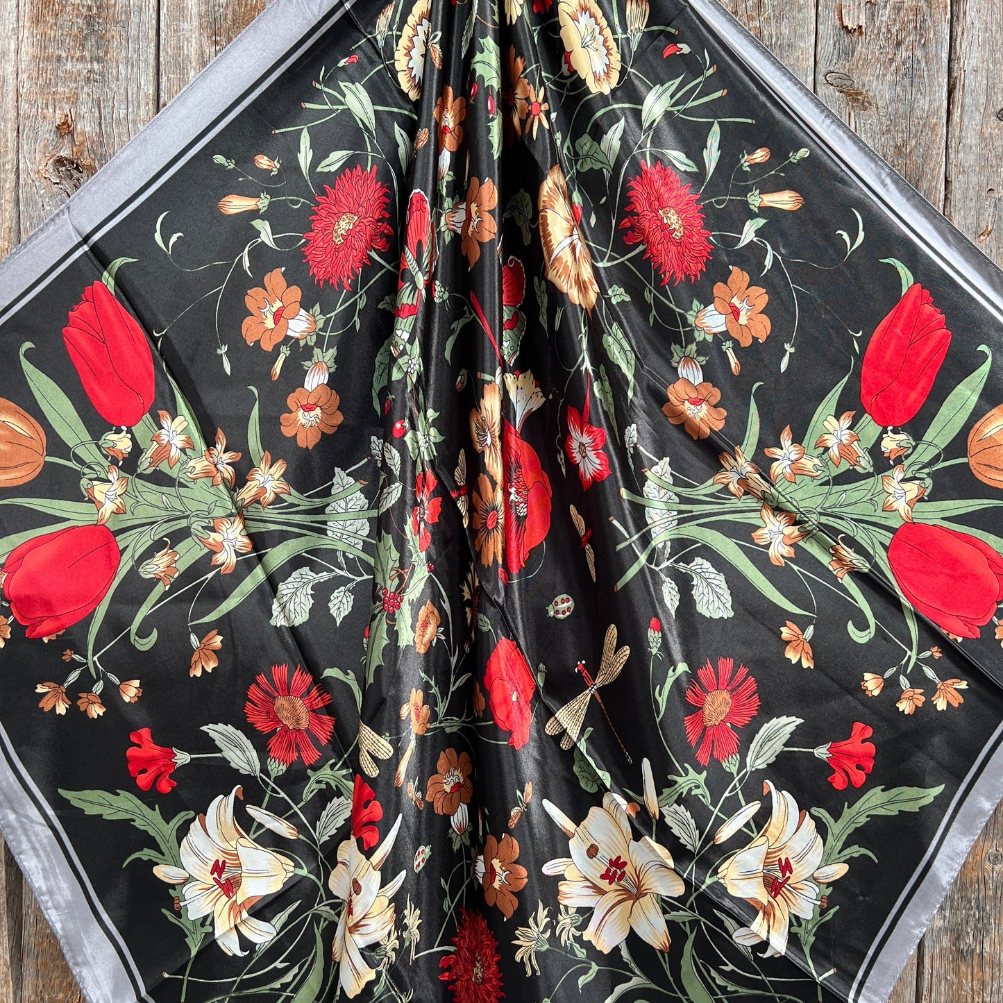 35X35" Black and Silver Tulips and Lilies Wild Rag / Scarf -Antique Silver Clear Slide WRC1011A