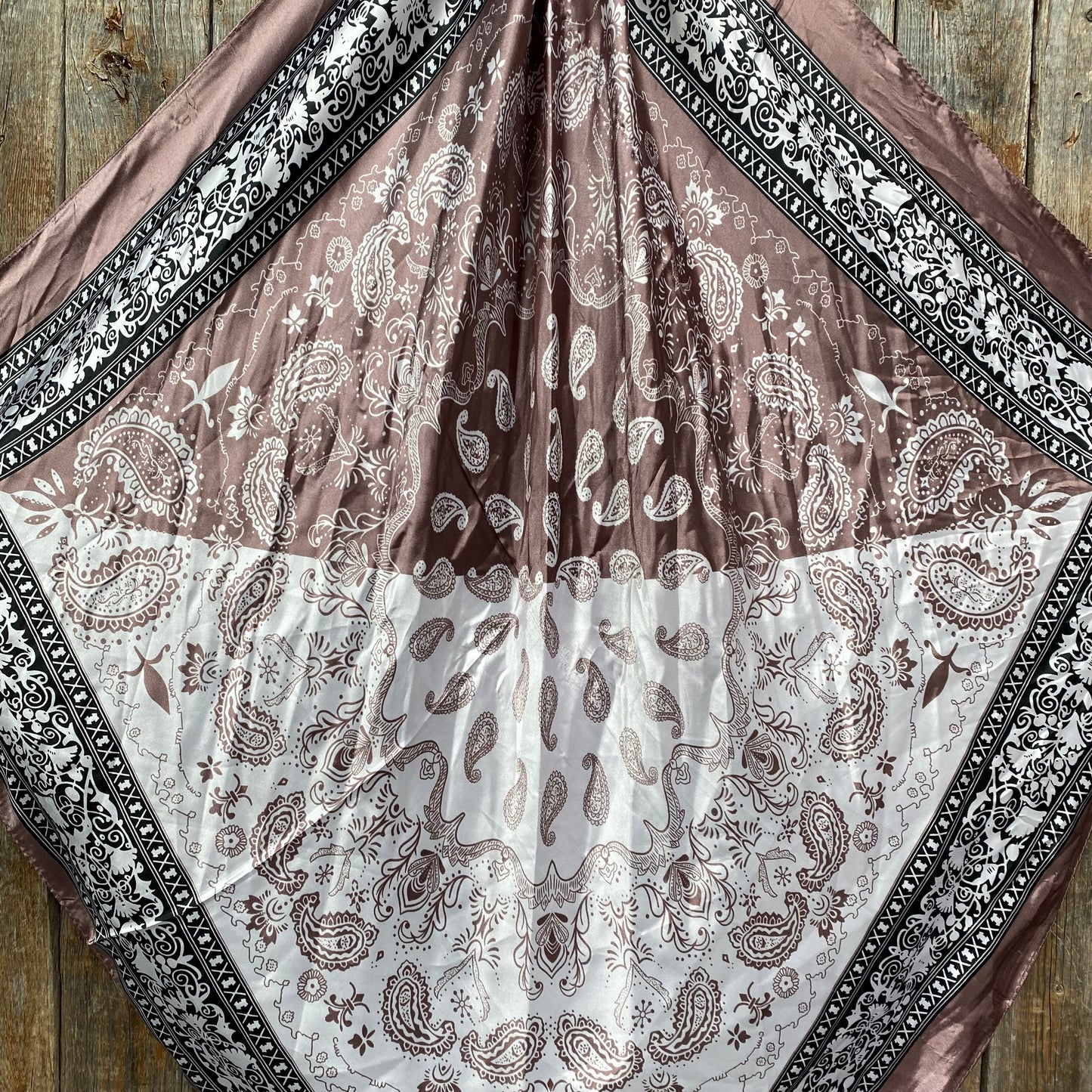 35X35" Two Tone Paisley Wild Rag / Scarf WR2557