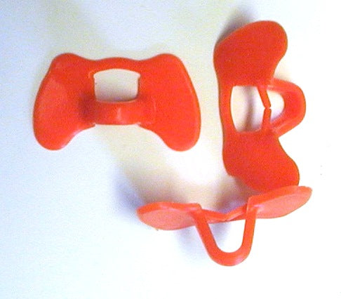 Clip-On Pinless Blinders