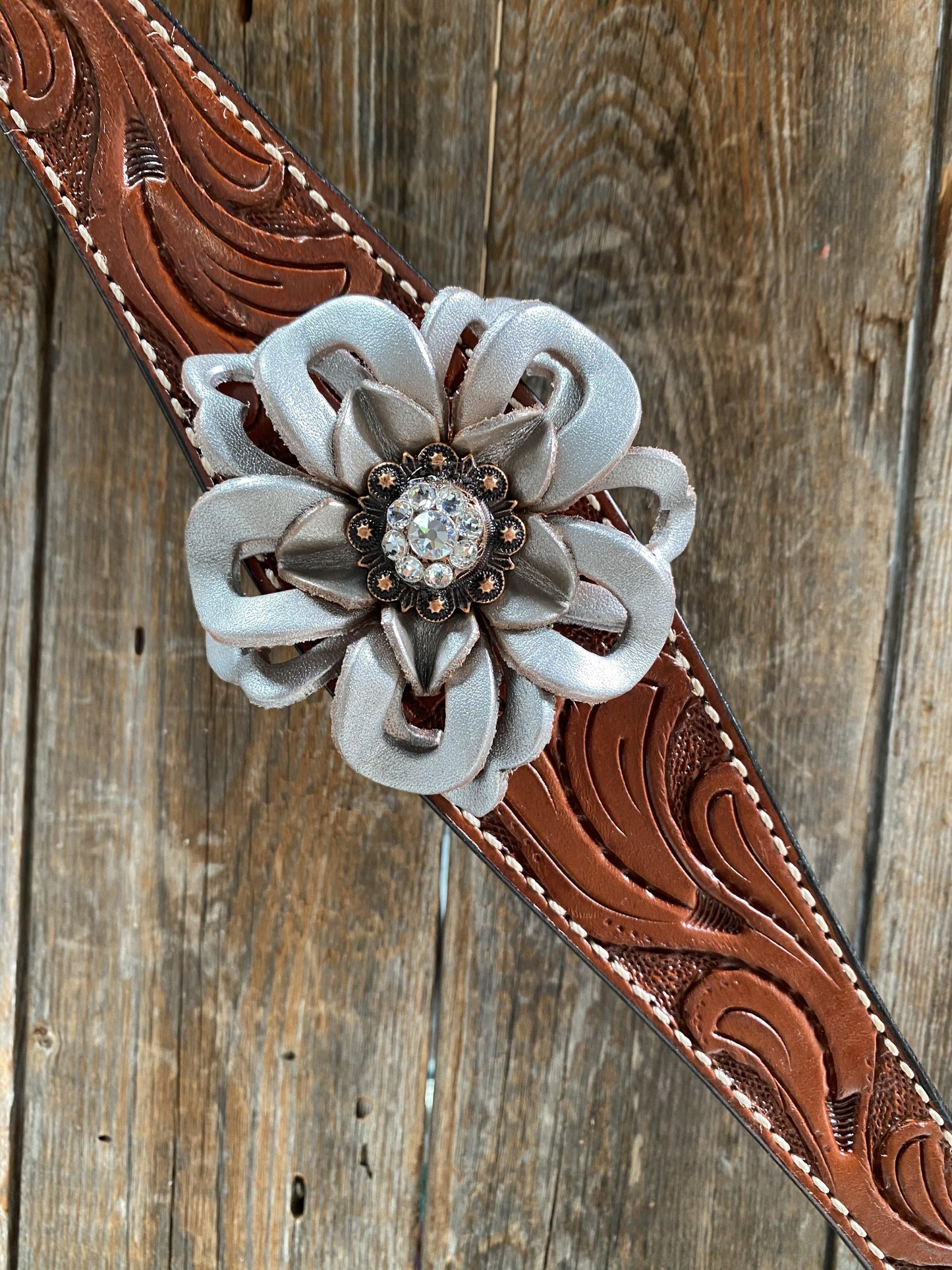 Medium Oil Breastcollar #BC145