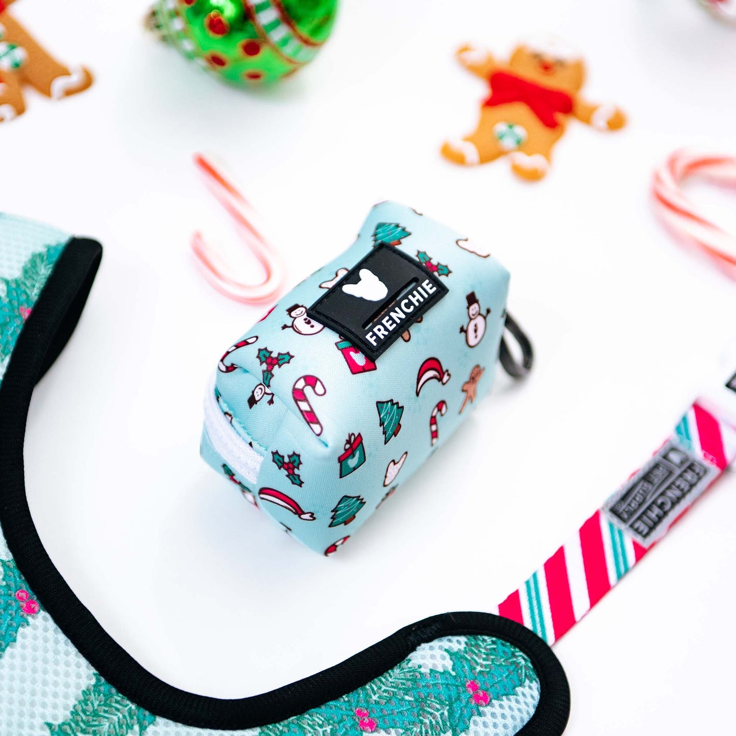 Frenchie Poo Bag Holder - Mistletoe