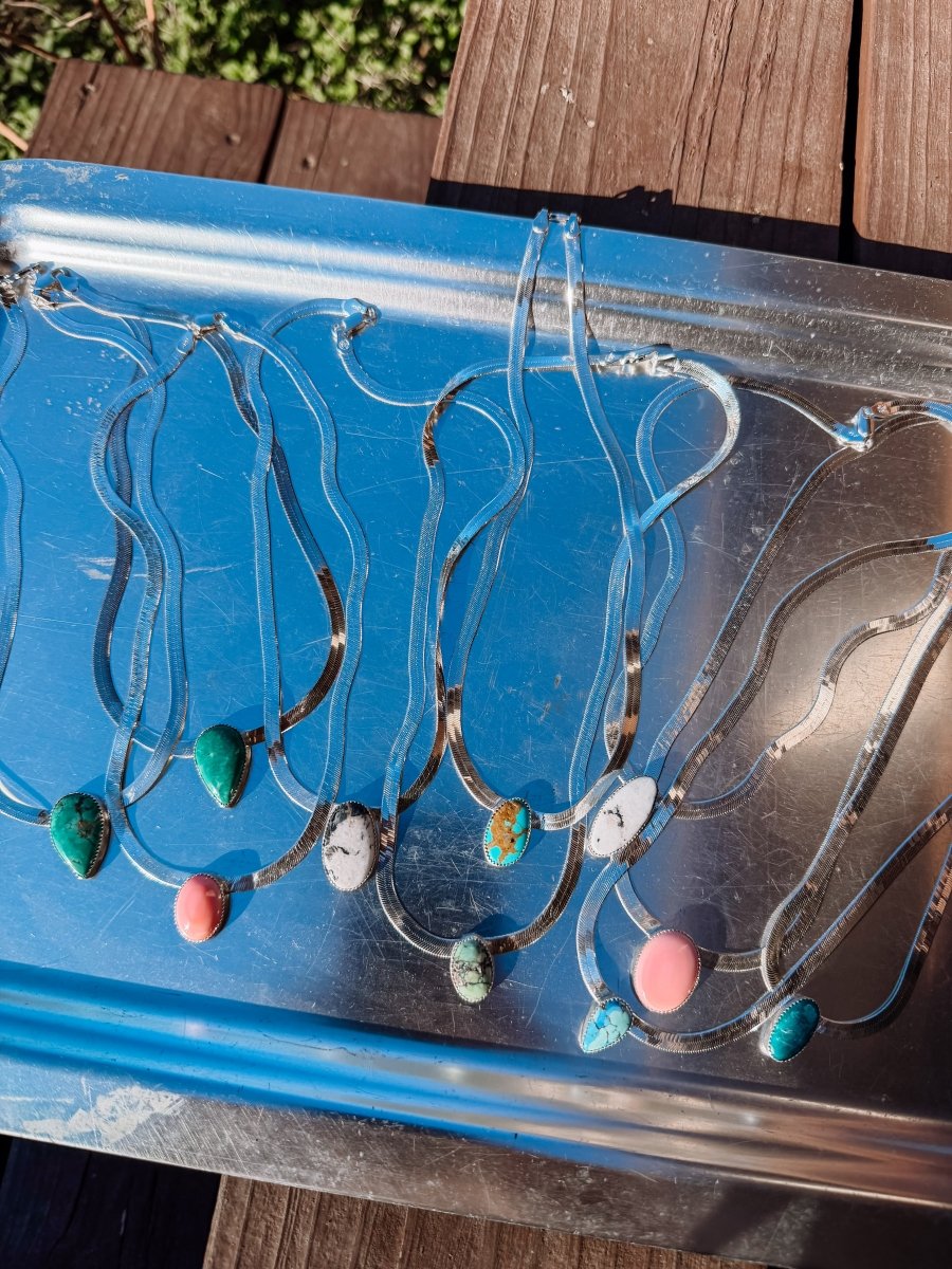 Linden Herringbone Stone Necklace