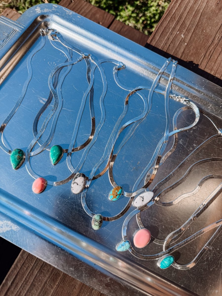 Linden Herringbone Stone Necklace