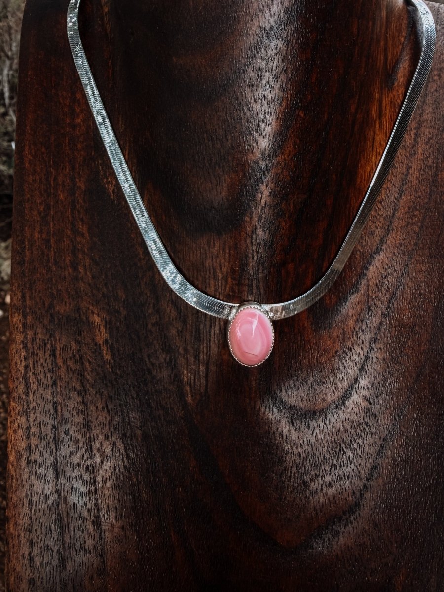 Linden Herringbone Stone Necklace