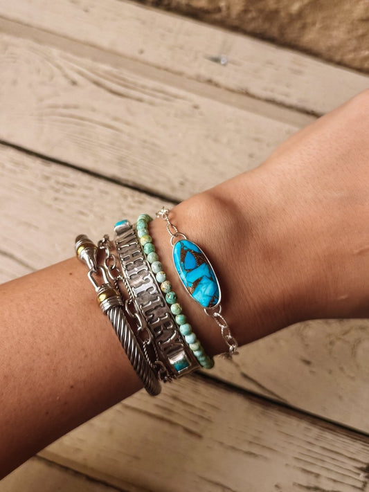 Pottsboro Ice Blue Dahlia Bracelet