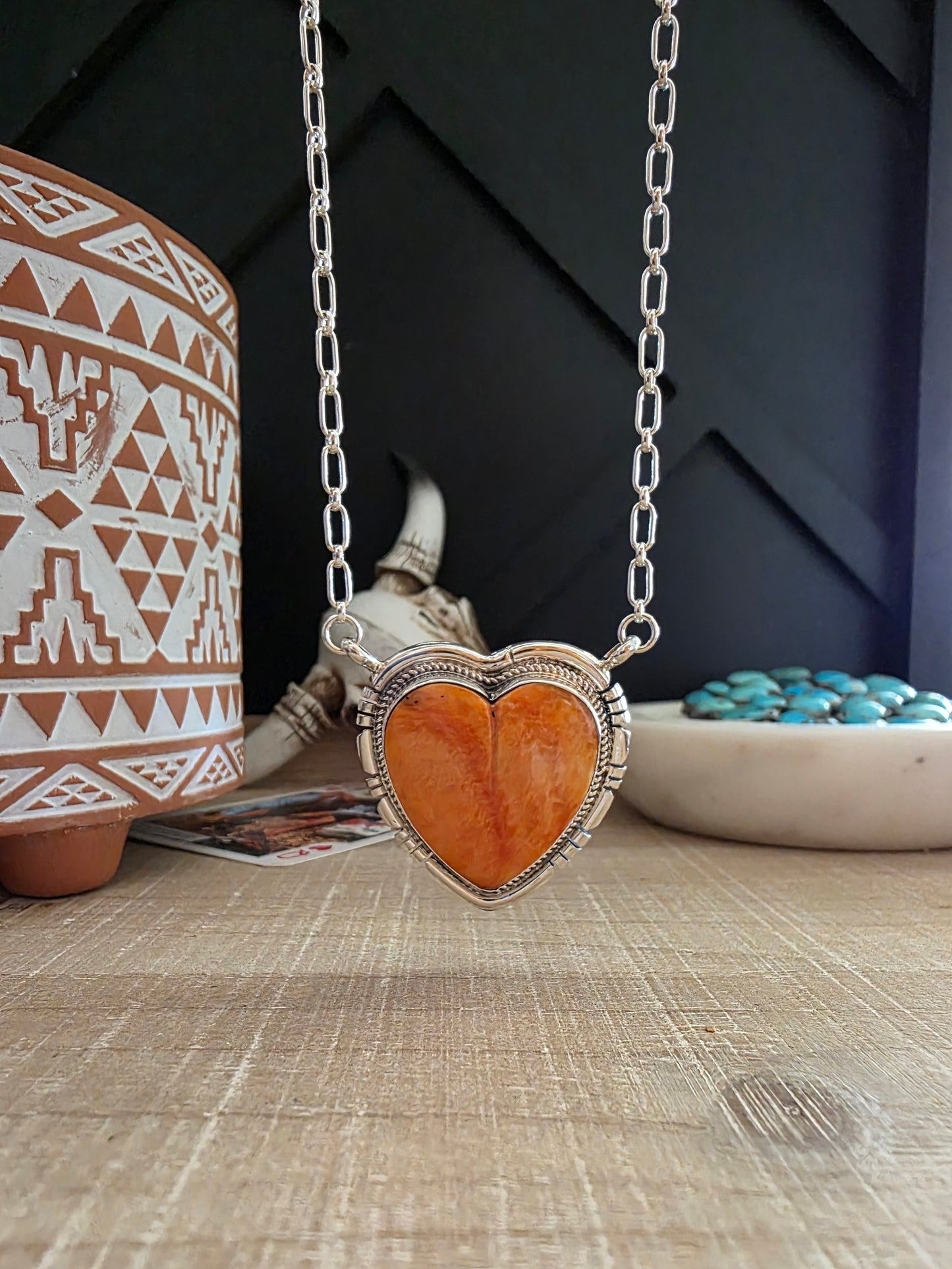 RENELL PERRY CHACO SPINY OYSTER HEART NECKLACE