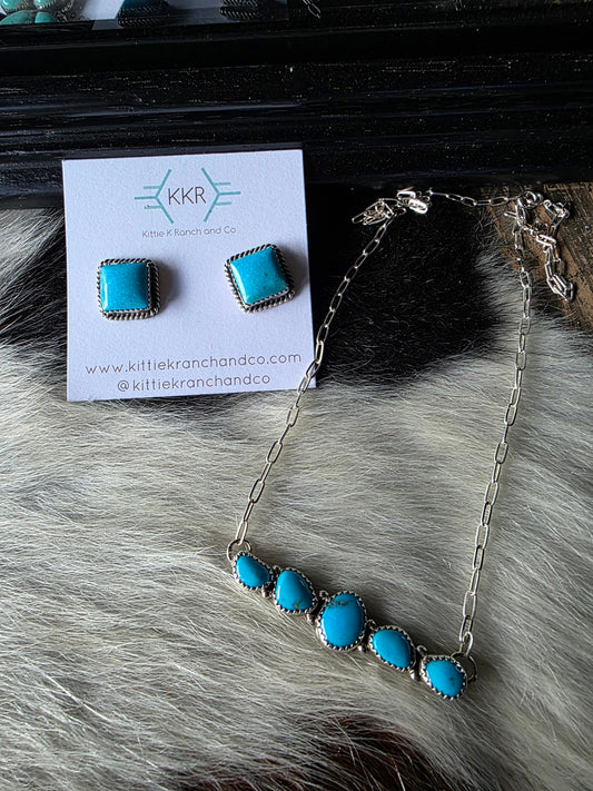 RENELL PERRY CHACO FIVE TURQUOISE STONE BAR NECKLACE