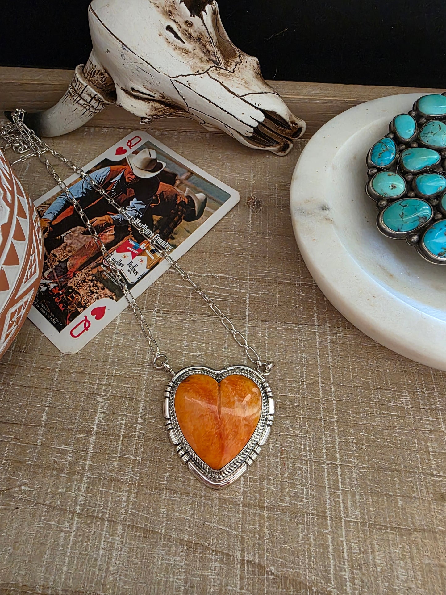 RENELL PERRY CHACO SPINY OYSTER HEART NECKLACE