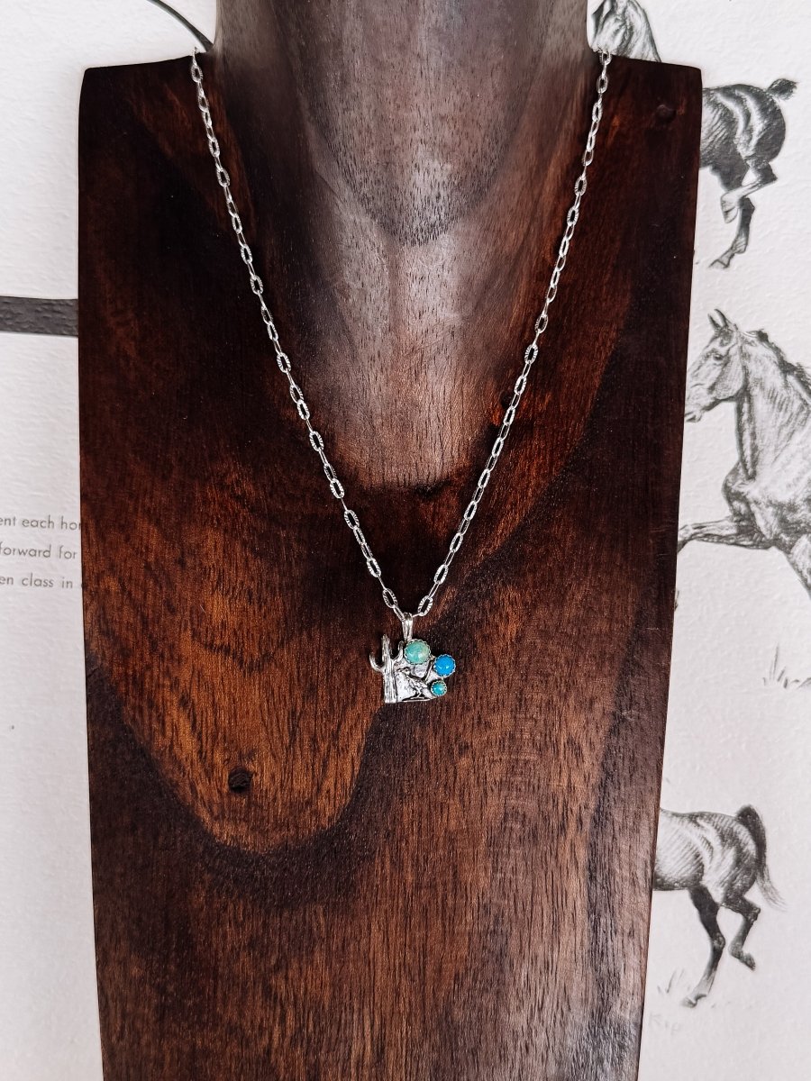 Roadrunner Desert Turquoise Necklace