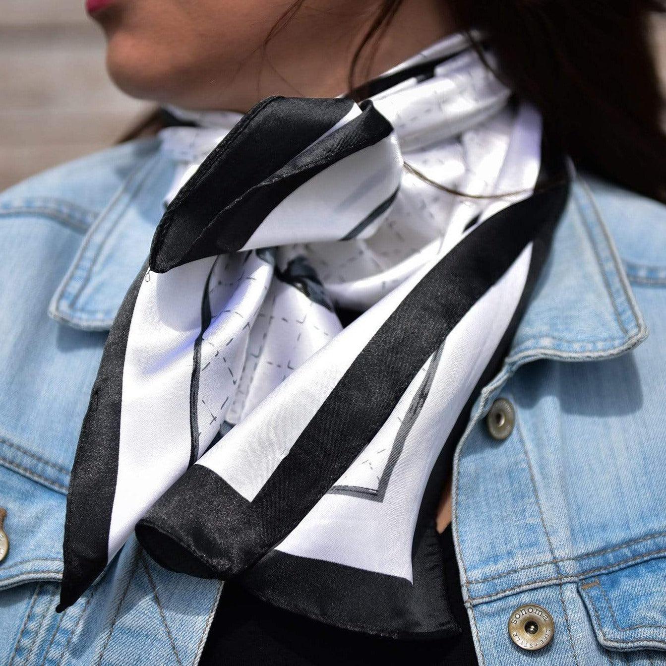 35X35" Black / White Four Leaf Clover Wild Rag / Scarf WR323