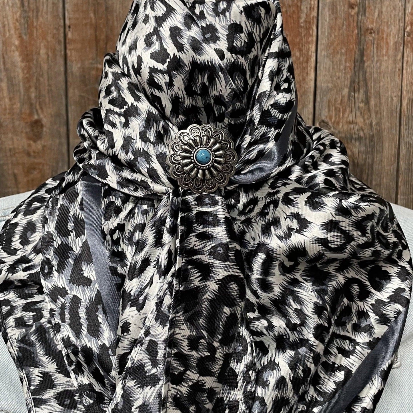 35X35" Snow Leopard Wild Rag / Scarf - W203 Slide WRC167B