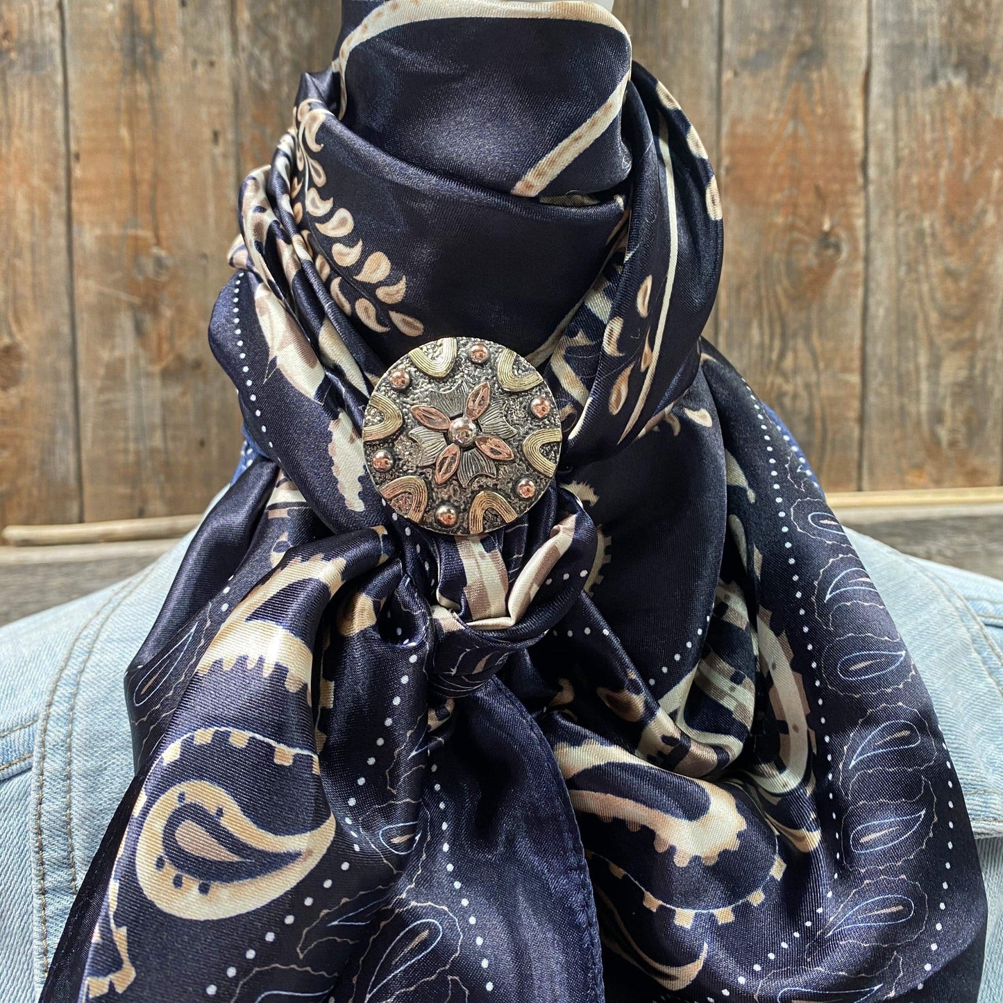 35X35" Blue and Cream Paisley Wild Rag / Scarf -W147L Slide WRC433B